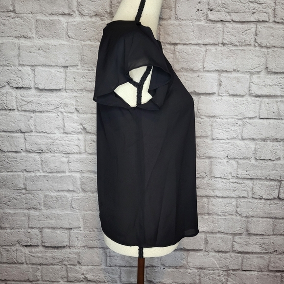 Worthington women's black semi sheer front pleated cap flutter sleeve top sz PXS - Picture 6 of 11